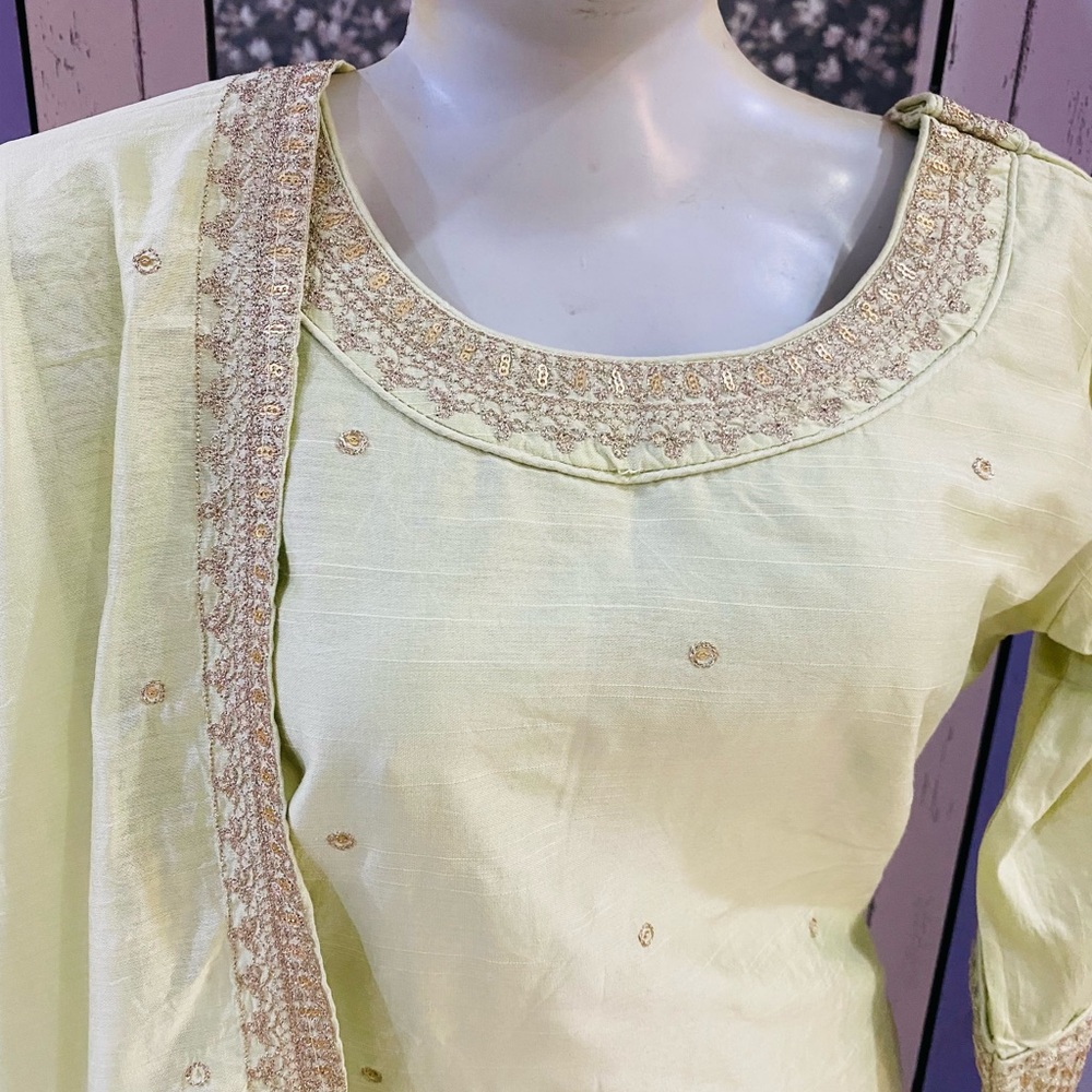 Silk stitched 3 piece suit with lining in pastel green with rose gold embroidery - Picture 1 of 11